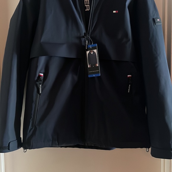 NWT Tommy Hilfiger Lightweight Stretch Rain Jacket L - Picture 3 of 12